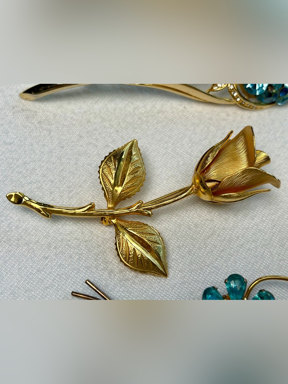 Vintage & Modern 4-Brooch Bundle:Roses&Tulips, Glass, Gold Filled, GUC - Picture 4 of 13